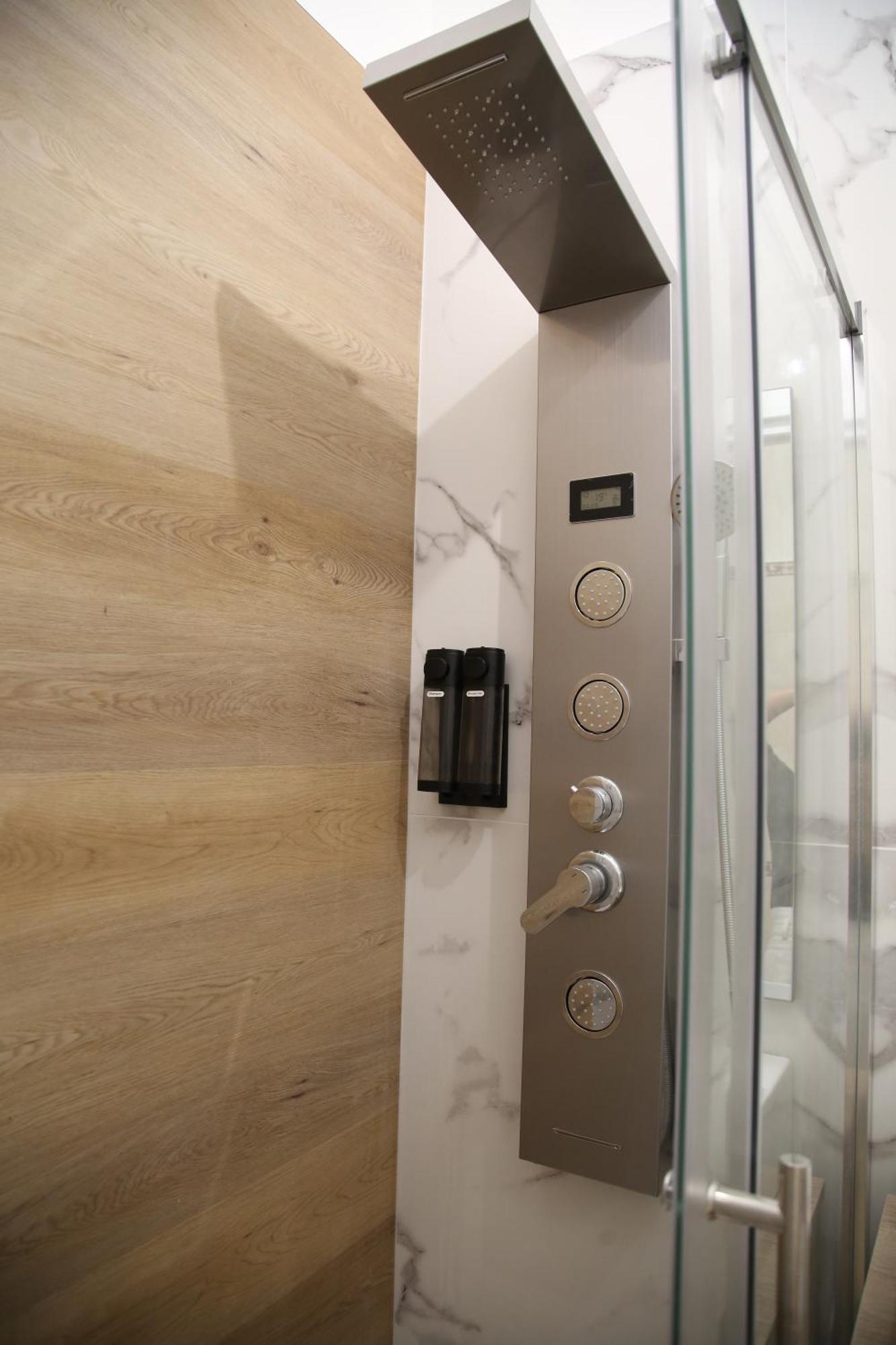 Homely In Apartamento Roma